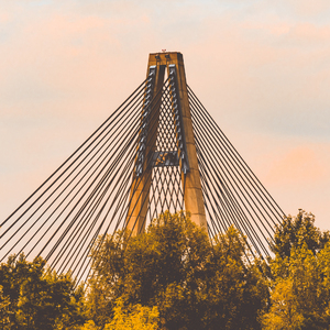 女子叫邻居帮忙吸奶头
