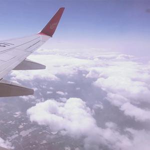 女子叫邻居帮忙吸奶头
